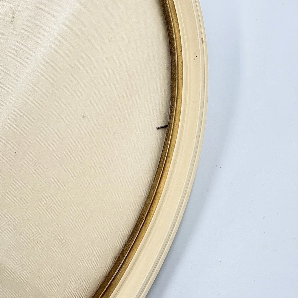 Vintage Oval Cream Gold Painted Wood Picture Frame & Glass 15x10